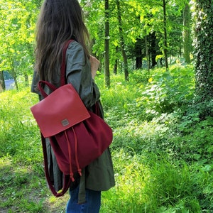 Red velvet backpack, handcrafted backpack, rucksack with lining, water repellent, city backpack, gift for girl image 3