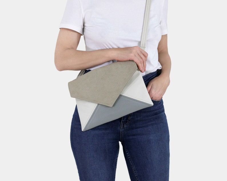 Vegan clutch tas, envelop tas beige, ecru, grijs Bruidsmeisje, bruids clutch, voor bruiloft kleine handtas met verstelbare, afneembare riem afbeelding 1