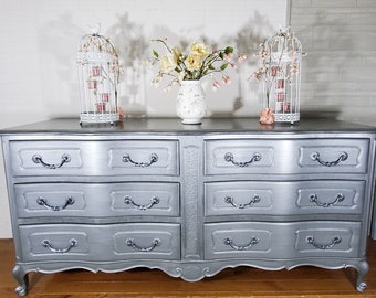 Gorgeous Silver Metallic Dresser (Pick up or Delivery (fee will apply) within 300km from Calgary AB)
