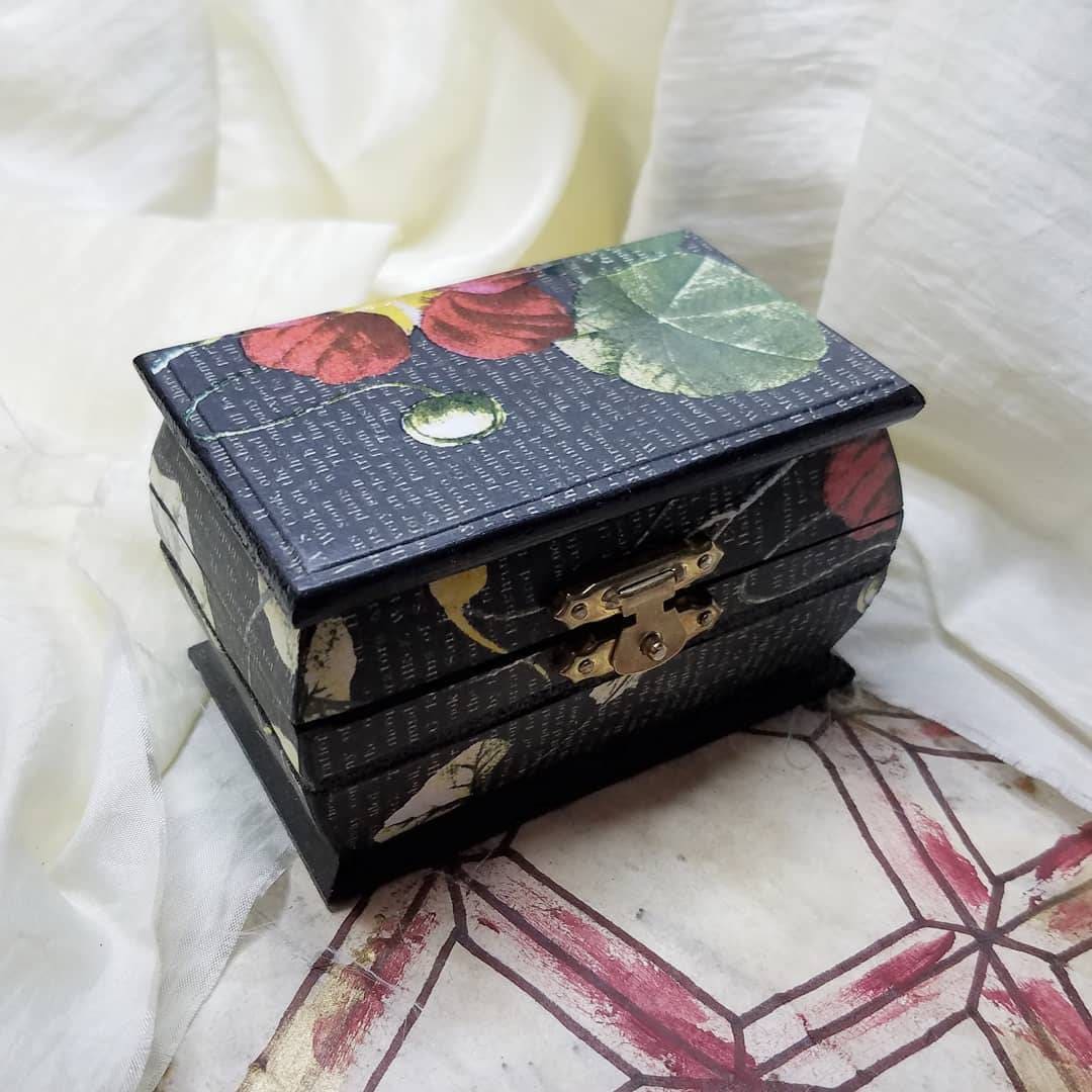 Wooden Trinket Box Hinged Small Keepsake Jewelry Treasure Etsy