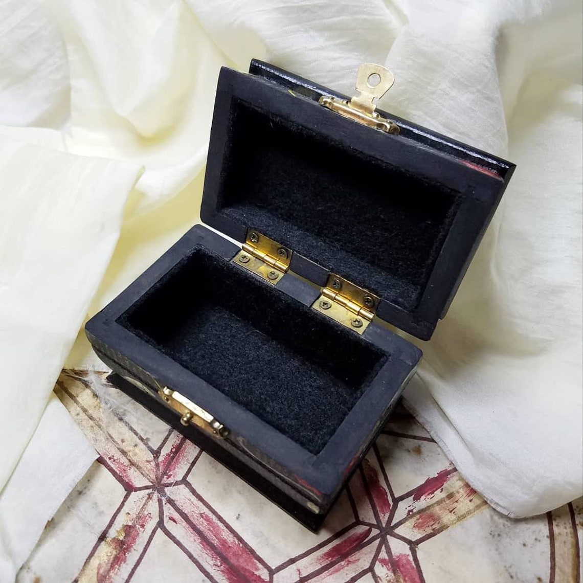 Wooden Trinket Box Hinged Small Keepsake Jewelry Treasure Etsy