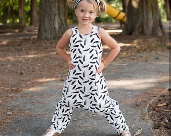 Harem linen romper - Boho Romper - Kids vintage romper - Boy Romper - Girl Romper - Gender Neutral Romper - Birthday Outfit - Feather Romper