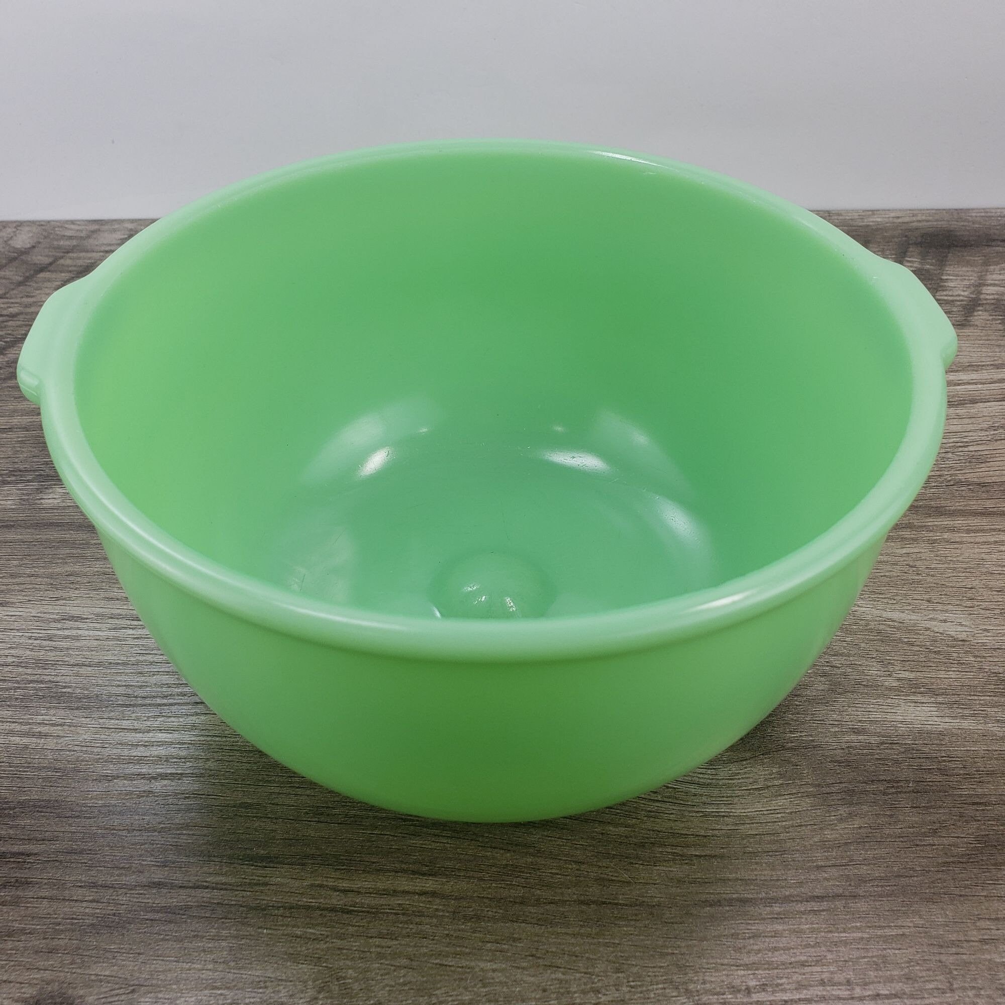 Vintage Uranium Depression Glass Batter Bowl with Pour Spout & Handle