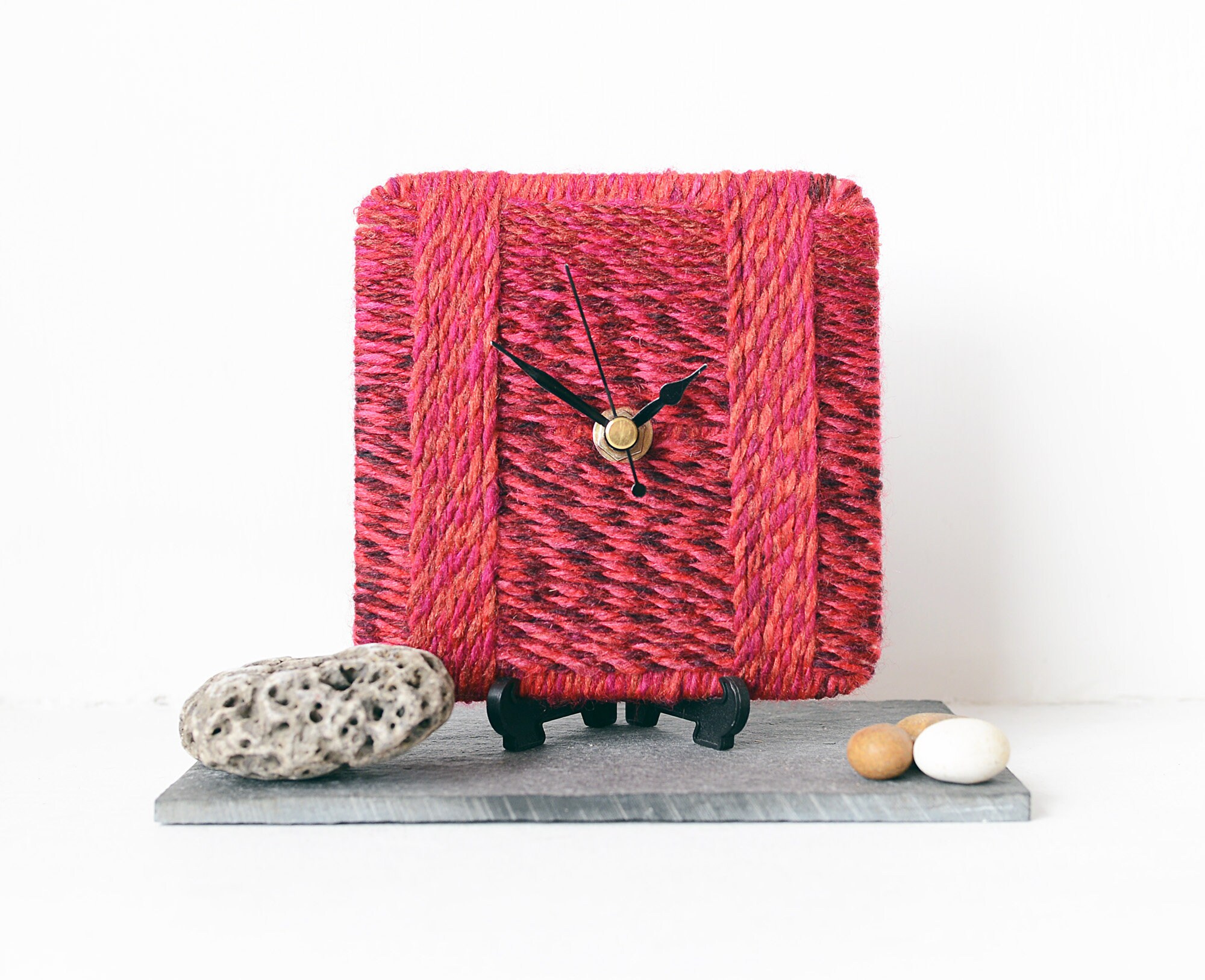 Rote Schreibtisch Uhr marmorierte Chunky Wolle rot Fuchsia ...