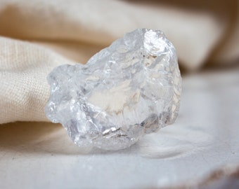 Raw Clear Quartz Crystal, 10-30mm, Brazil
