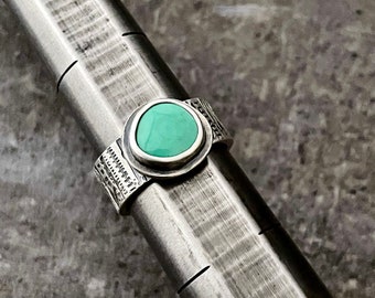 Size 7 Seafoam Green Turquoise Sterling Silver Ring with Hand Stamped Woodgrain Texture