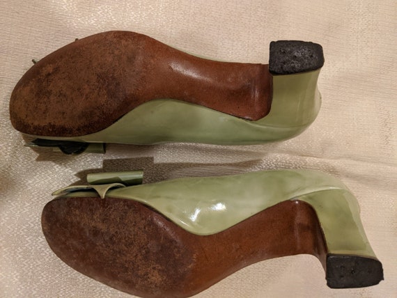 Fabulous vintage mint green patent leather shoes … - image 4
