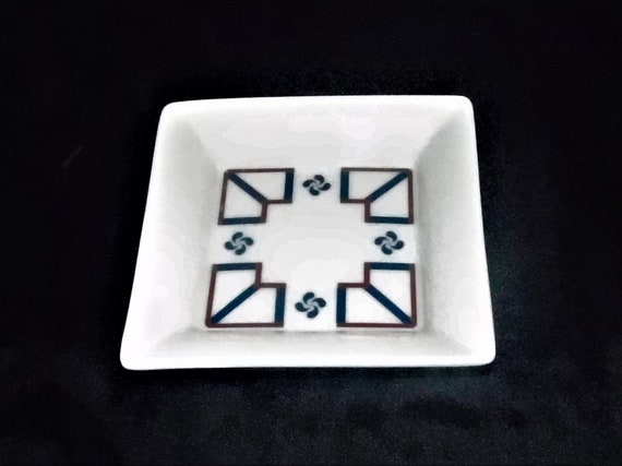 Ceramic Trinket Tray with Blue and Maroon design - image 2