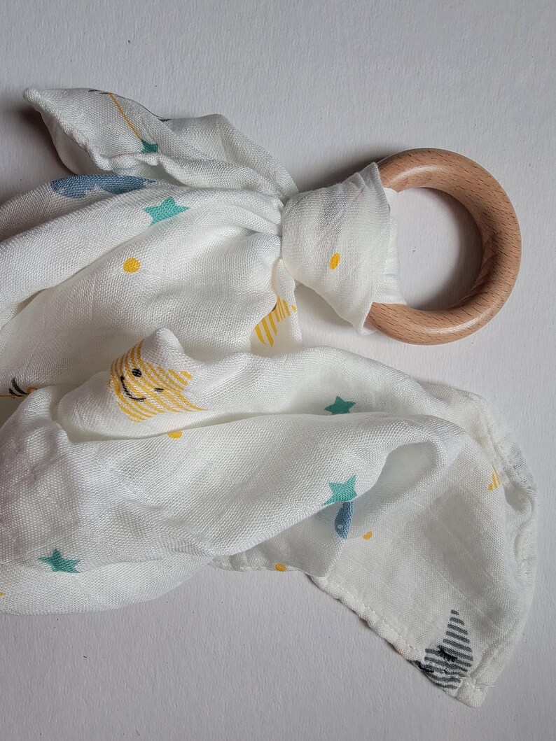 Wooden Ring Lovey | Bright Swaddle Blanket Toy Moon & Stars