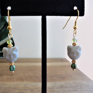 Cat face Earrings, Gray/Grey kitty face, Czech glass, 22k gold vermeil, feline jewelry,  adorable!