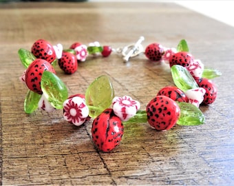 Strawberry Czech glass fruit bracelet, 7.5", toggle closure, whimsical, novel, Retro, Vintage-style, fruit jewelry, Tiki Oasis,Gift