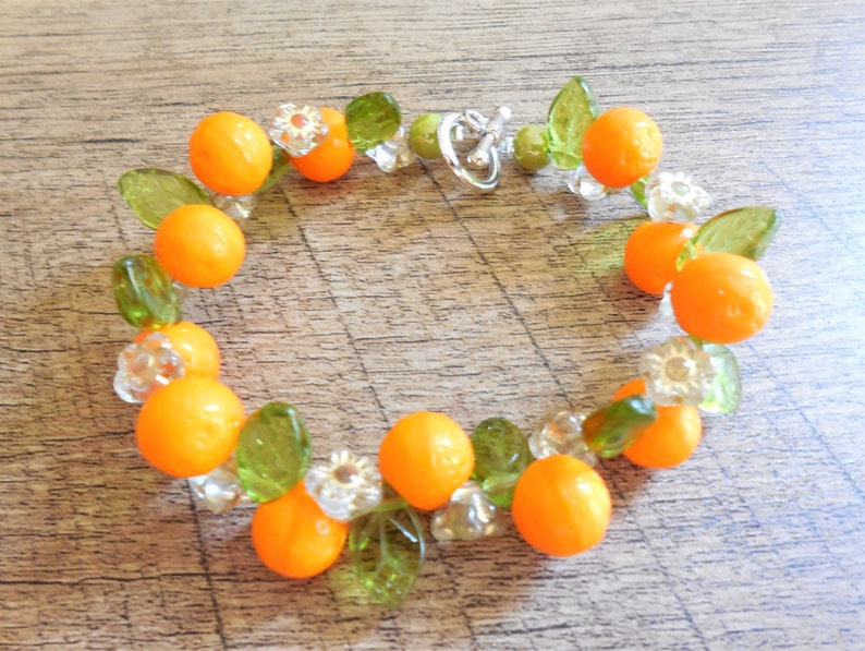 Orange Czech glass fruit bracelet, 8, toggle closure, whimsical, tropical, Tiki oasis, Tiki, Retro, Vintage-style image 3