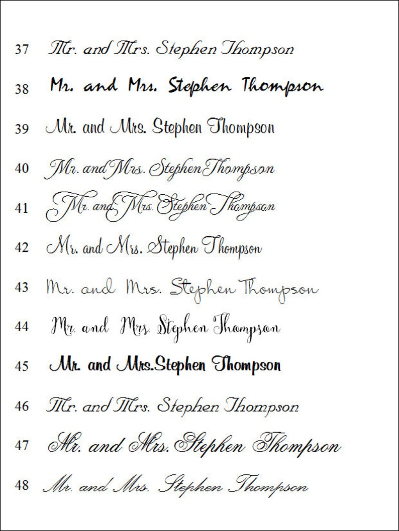 Peut inclure: Sur un fond blanc, plusieurs exemples de texte en cursive sont pr&eacute;sent&eacute;s. Chaque ligne indique "Mr. and Mrs. Stephen Thompson" dans diff&eacute;rentes polices et styles. Le texte est noir, avec certaines lignes en gras.