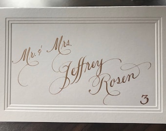 Cartes de placement calligraphiées à la main pour mariages, bar/bat mitzvahs, fêtes prénatales et autres événements - Cartes à trois volets incluses