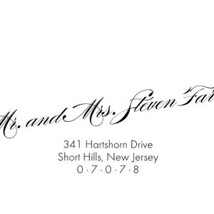 Peut inclure: Fond blanc avec texte noir en cursive : "Mr. and Mrs. Steven Farine." En dessous, une adresse : 341 Hartshorn Drive, Short Hills, New Jersey, et une s&eacute;rie de chiffres.