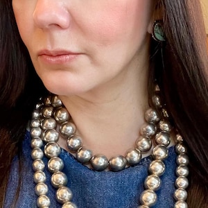 Sterling silver vintage pearl bench bead  necklace 17” long