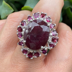 Sterling silver Exquisite Ruby rhodolite starburst statement Ring 7.5
