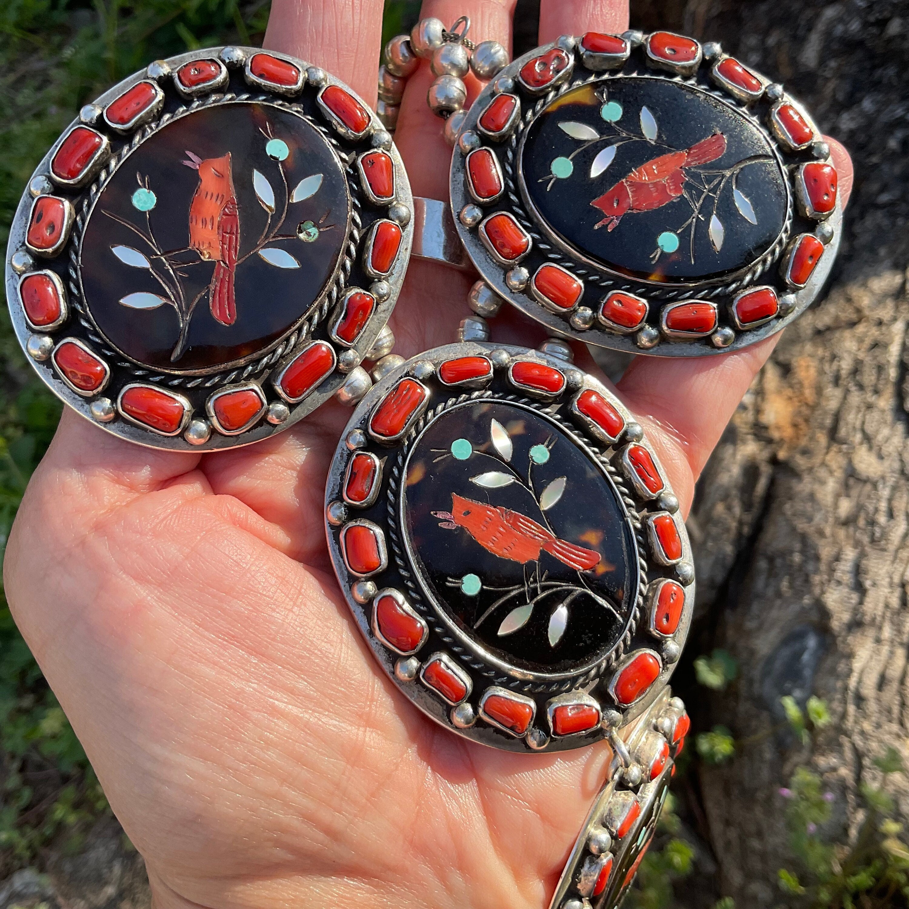 Exquisite Vintage Native American Zuni Turquoise Coral Inlay Birds Sterling Silver Ring Exquisite Vintage Native American Zuni Turquoise Coral Inlay Birds Sterling Silver Ring