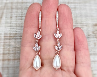 Pearl bridal earrings, rose gold earrings, crystal and pearl wedding earrings, wedding jewellery, bridesmaid earrings, bridesmaid gift