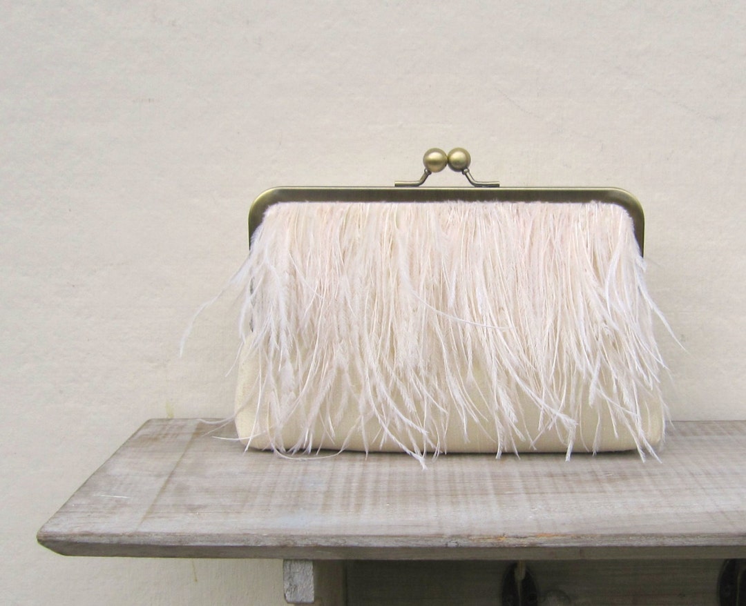 Knot Clutch Champagne