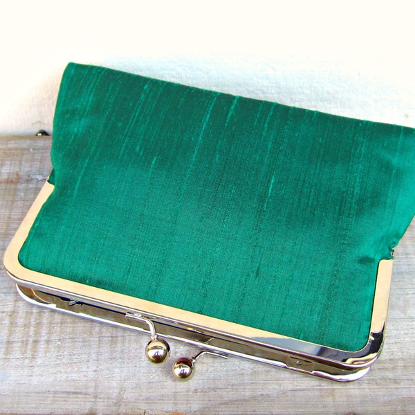 Emerald clutch, green purse, emerald bridal clutch, emerald bridesmaid clutch, green evening clutch, green clutch purse, emerald wedding