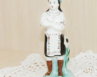 Ukrainische Mädchenfigur, seltene UdSSR-Porzellanfigur, Mid-Century-Statuette, Sowjetunion Porzellan, Vintage Figur, Keramikfigur eines Mädchens