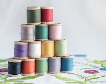 Vintage UdSSR Holzspulen mit Baumwollnähgarn - 14er Set