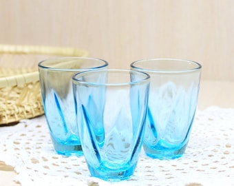 Vintage pastellblaue Schnapsgläser - 3er-Set - UdSSR Barware