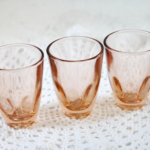 Vasos de chupito pastel, vasos de bebidas de colores, juego de tres, vidrio marrón, vasos pequeños y resistentes, vajilla vintage retro, vodka, coñac, whisky