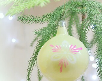 Vintage Glas Ornament: Beige, Weiß & Silber, 1970er Jahre