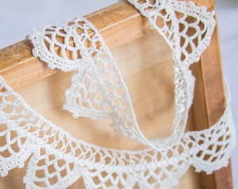 Vintage white round lace, lace for tablecloth, handmade trim, crocheted hem collar, pillowcase ribbon, 4.5 cm(1.5'')wide, 160 cm long