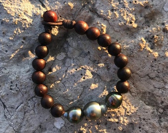 Pulsera de perlas de Tahití y perlas de sándalo sobre cuero australiano, perlas negras certificadas de alta calidad, joyería para mujer o hombre.