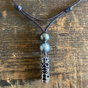 Necklace two Tahitian pearls and Tahitian Tiki in silver on Australian leather for men or women