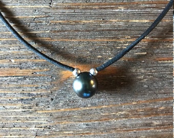 Tahitian pearl and sterling silver on leather, adjustable necklace, minimalist design choker