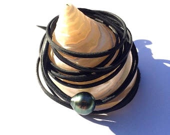 Tahitian black pearl bracelet for woman or man bho wrap style beach jewel