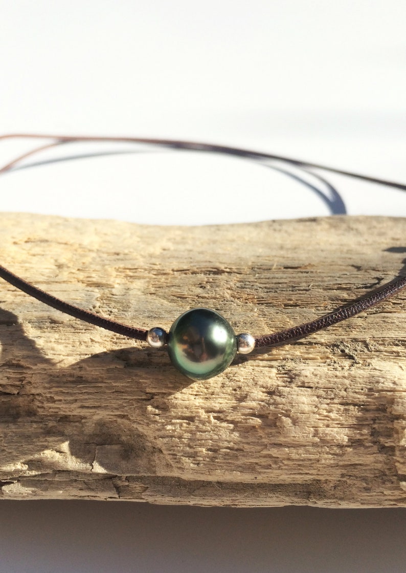 Tahitian pearl on leather, adjustable necklace, minimalist design choker for woman or man. image 7