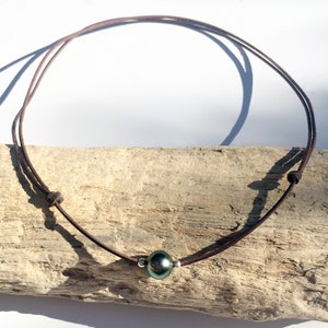 Tahitian pearl on leather, adjustable necklace, minimalist design choker for woman or man. image 8