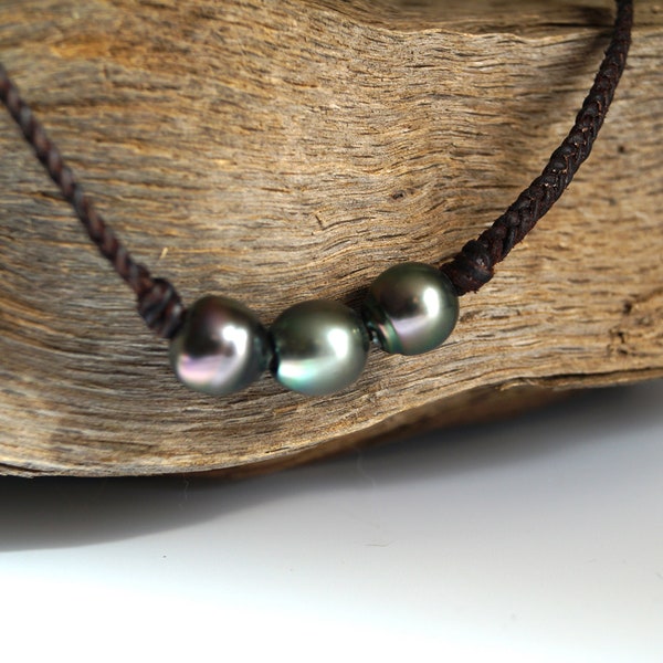 Tahitian pearls on leather, women's necklace, braided Australian leather, genuine Tahitian pearls, surfer necklace, pearl braided leather.