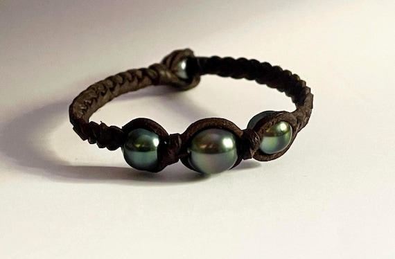 Tahitian pearls braided leather bracelet, 17 cm length