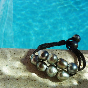 Tahitian pearls leather bracelet with genuine pearls boho style, beach tahitian bracelet adjustable in size.
