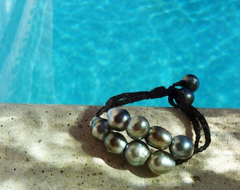 Tahitian pearls leather bracelet with genuine pearls boho style, beach tahitian bracelet adjustable in size.