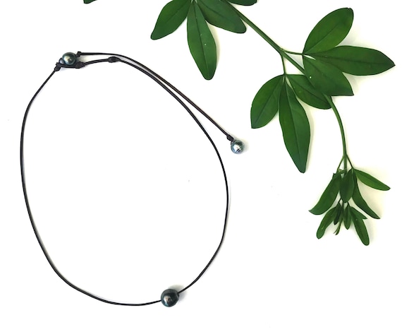 Three Tahitian pearls necklace original / backless jewel for women