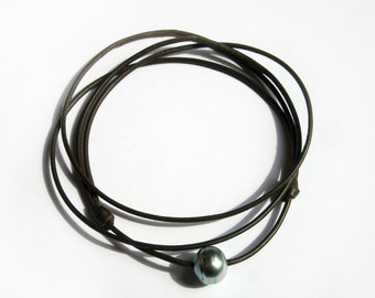 Tahitian pearl necklace on australian leather - adjustable size for women or men, minimalist pearl choker