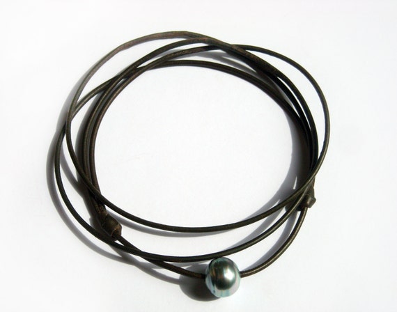 Tahitian pearl necklace on australian leather - adjustable size for women or men, minimalist pearl choker