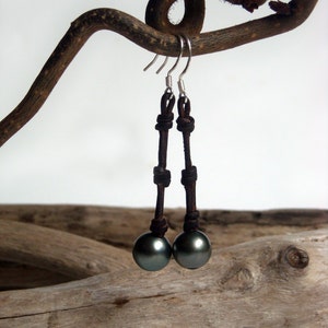 Tahitian pearls, earrings for woman, leather and sterling silver 925