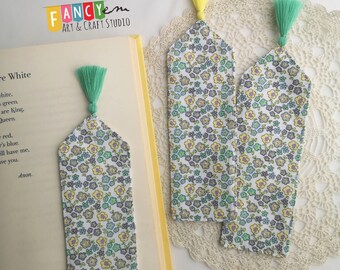 Flowered fabric bookmark, handmade tassel, gift for teacher, for gardener, for florist, for reader, for mum