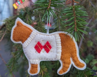 Gatto di Natale, gatto con maglione, gatto fatto a mano, regalo per amanti dei gatti, gatto in feltro. Decorazione natalizia fatta a mano.