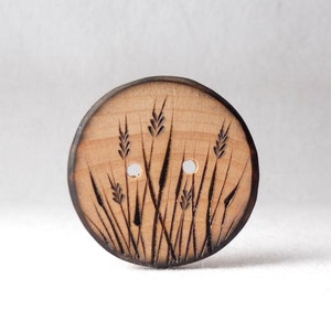 6 buttons, 1 Inch in Size, Wooden Sewing Buttons