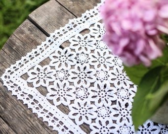 Linen table runner, white table runner, table centerpiece, crocheted runner, table runners, home decor runner, crochet lace, Mother's  gift