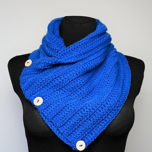 Winter scarf with buttons. Buttoned neck warmer for women. Wool blend Boston harbor scarf.